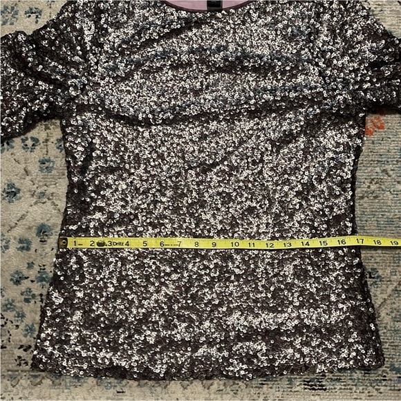 Chico’s Black Label Gray Sequin Short Sleeve Tee - Picture 7 of 16